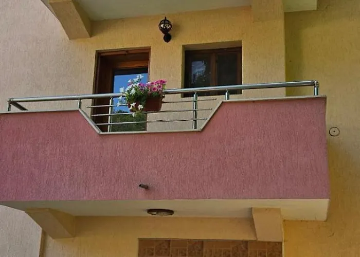 Pensionat къща росена - за гости Devin