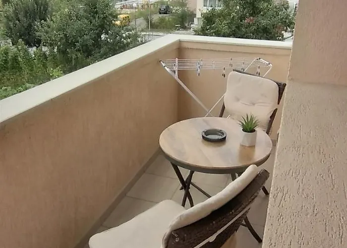 къща росена - за гости 3* Devin