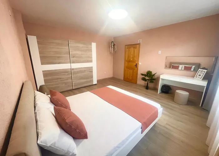 къща росена - за гости Pensionat 3*